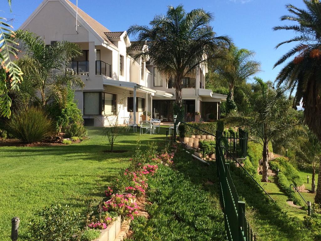 Oewerpalms View Hotell Oudtshoorn Exteriör bild