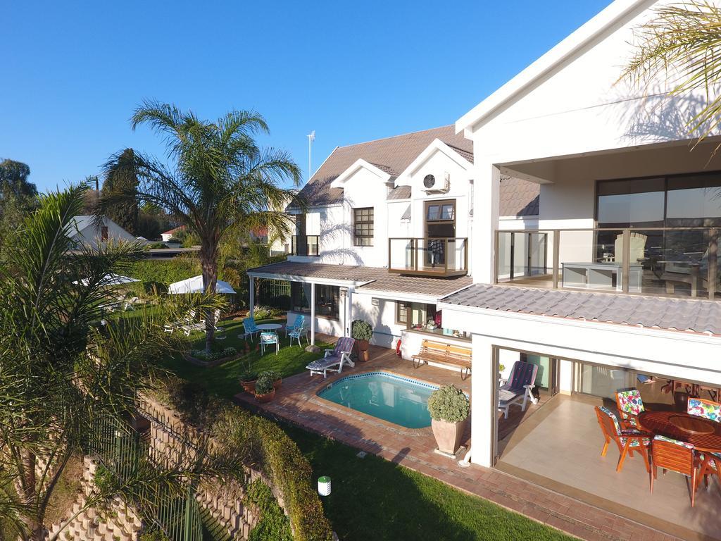 Oewerpalms View Hotell Oudtshoorn Exteriör bild