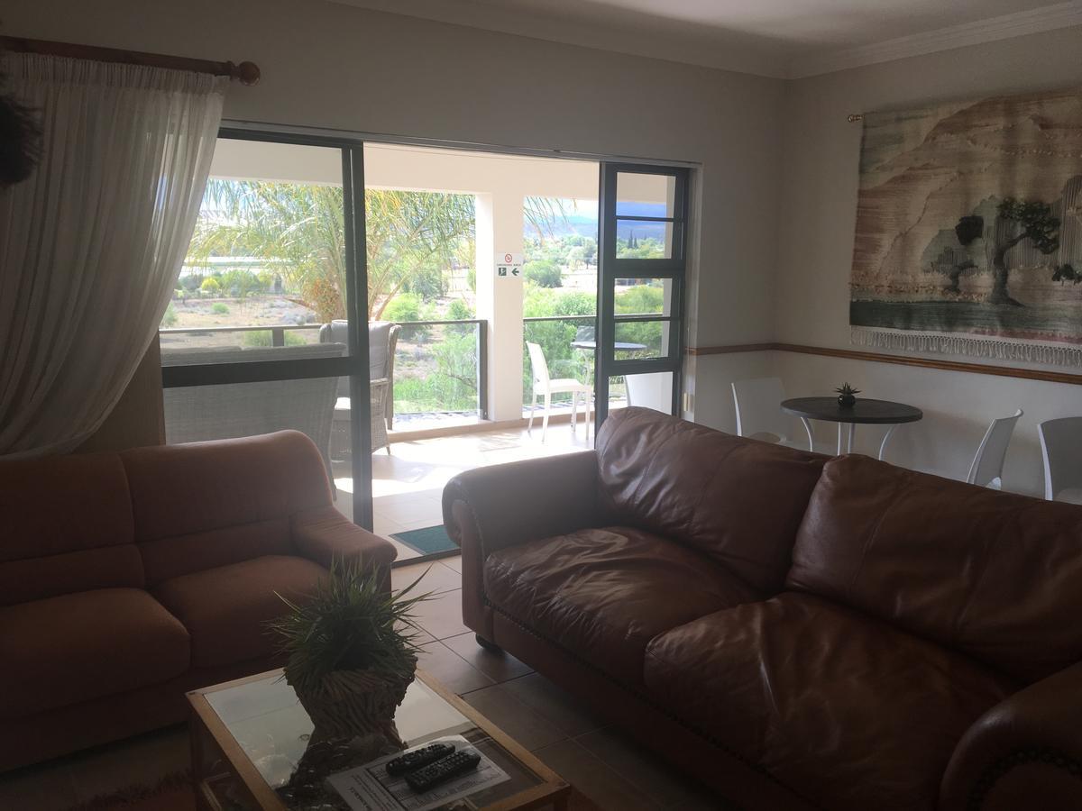 Oewerpalms View Hotell Oudtshoorn Exteriör bild